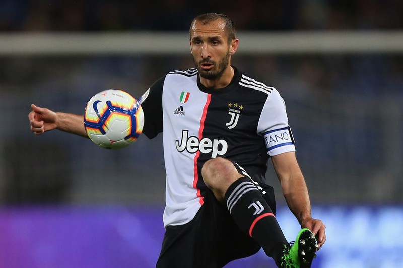 top 10 cau thu juventus khoe nhat pes 2020: chiellini "an dut" ronaldo hinh 10