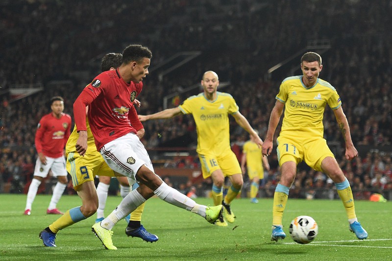 top 10 cau thu mu dut diem hay nhat pes 2020: martial khong co doi thu hinh 2