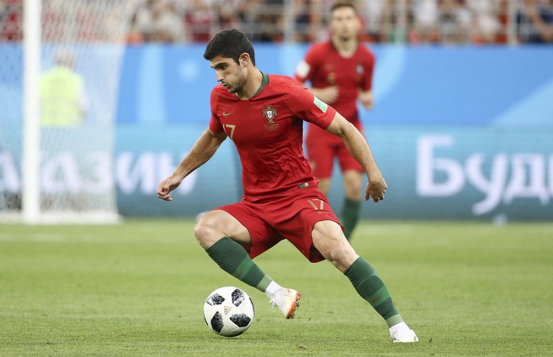 top 10 cau thu bo dao nha kheo nhat pes 2020: ronaldo van thua 1 nguoi hinh 8