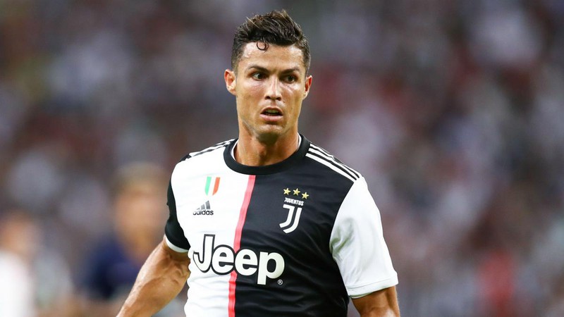 cristiano ronaldo se phai cach ly 2 tuan khi tro ve italia hinh 1