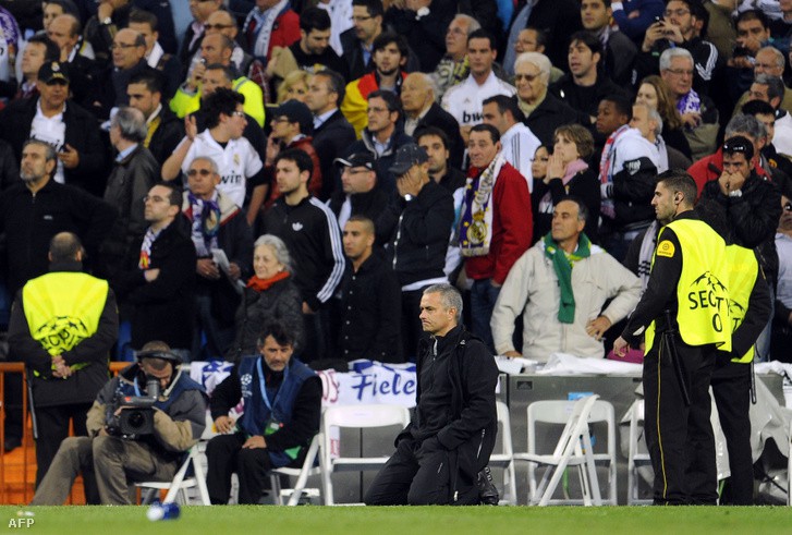 tran thua duy nhat khien jose mourinho phai bat khoc hinh 1