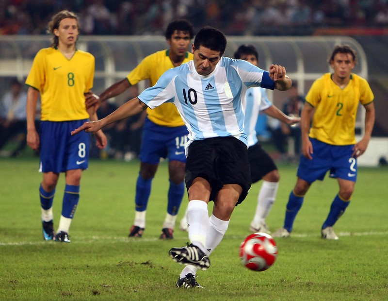 doi hinh argentina gianh hcv olympic 2008 bay gio ra sao? hinh 8