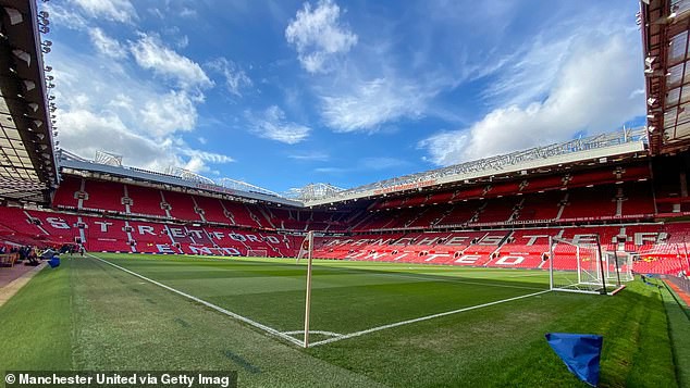 premier league da san trung lap: old trafford duoc chon, anfield bi gach ten hinh 10