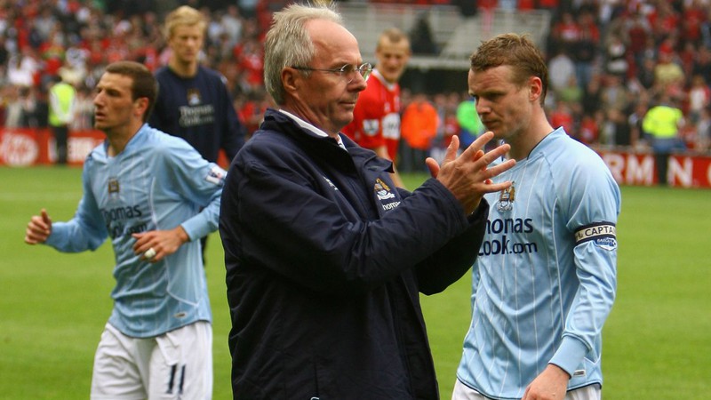 nhung that bai e che cua cac "dai gia" trong lich su premier league hinh 6