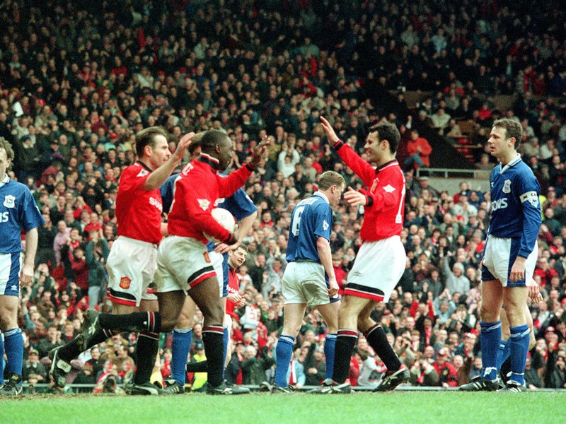 nhung tran dau nhieu ban thang nhat lich su premier league hinh 2