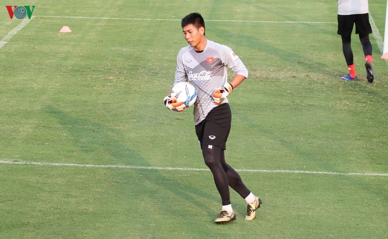 thu mon tuan manh chia tay khanh hoa, tro lai khoac ao hagl? hinh 1