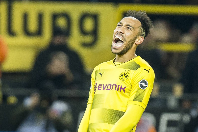 chuyen nhuong: nhung thuong vu "mua re ban dat" kinh dien cua dortmund hinh 1