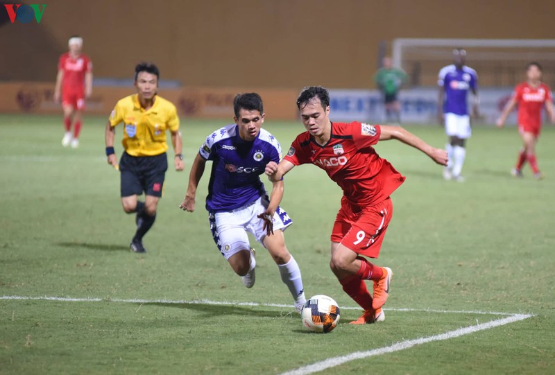 ha noi fc can trong truoc tran dai chien hagl tren san hang day hinh 1