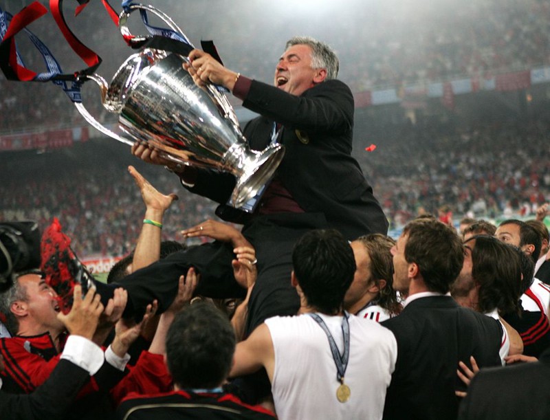 top 10 hlv xuat sac nhat champions league: van gaal xep tren sir alex hinh 8