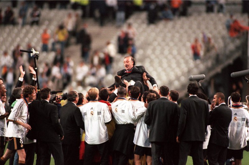 top 10 hlv xuat sac nhat champions league: van gaal xep tren sir alex hinh 3