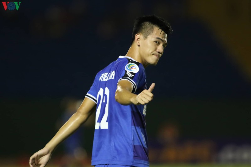 afc dua ra danh sach 14 cau thu dang xem nhat o v-league 2020 hinh 4