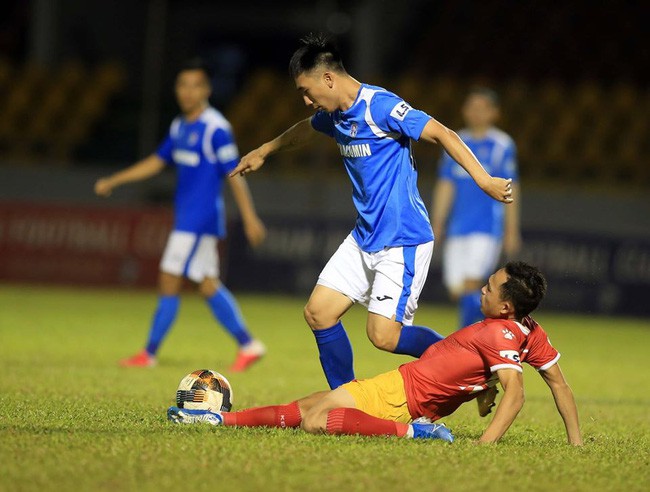 hai huy can 3 thang de tro lai tap luyen sau pha gay chan kinh hoang hinh 1
