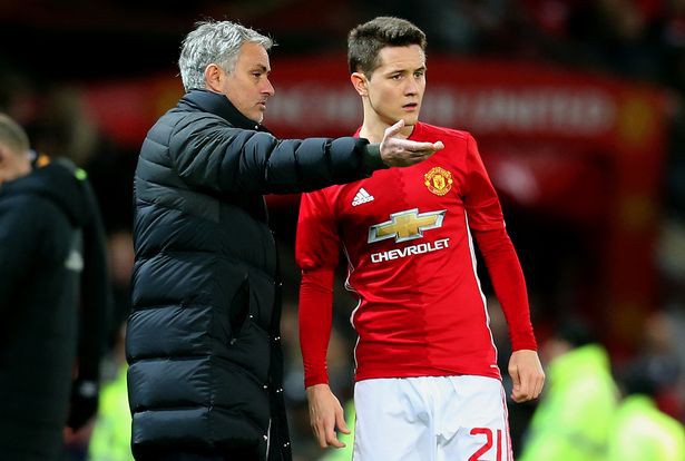 tiet lo: jose mourinho tung chien dau ac liet voi "cuu den" o mu hinh 1