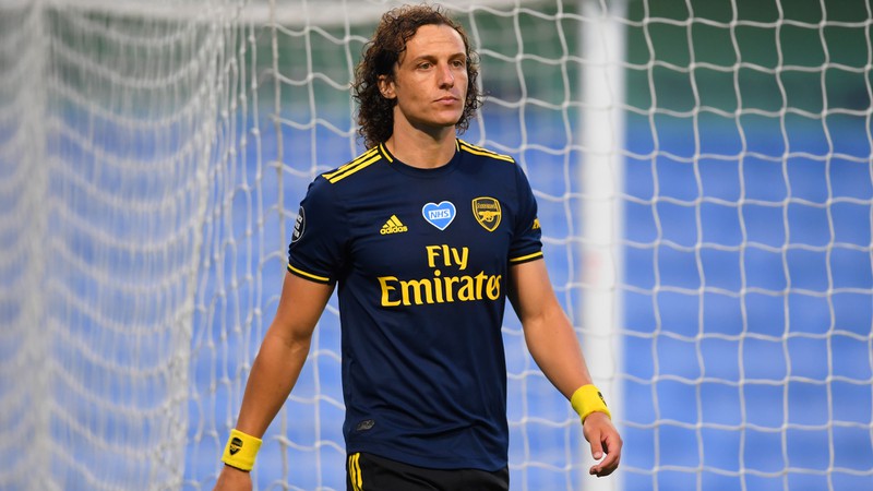 thi dau tham hoa, david luiz van duoc arsenal gia han hop dong hinh 1