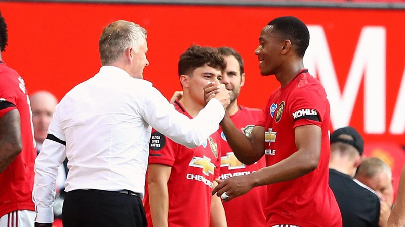 vi sao anthony martial "ghi ban nhu may" tren hang cong mu? hinh 2