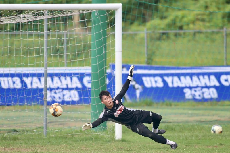 cong phuong, bui tien dung doi nang tap luyen truoc tran gap ha noi fc hinh 4