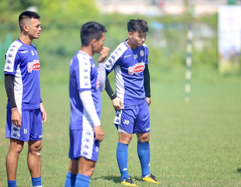 cong phuong, bui tien dung doi nang tap luyen truoc tran gap ha noi fc hinh 5