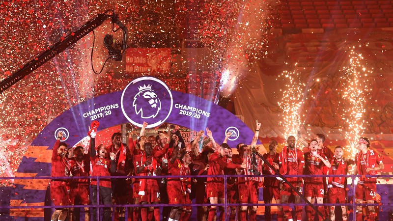 can canh: liverpool nang cup vo dich premier league sau 30 nam cho doi hinh 8