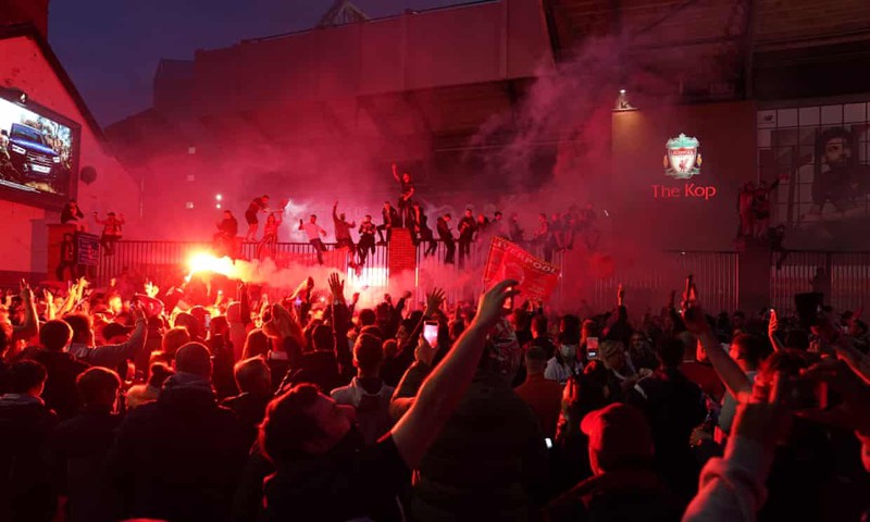 can canh: liverpool nang cup vo dich premier league sau 30 nam cho doi hinh 7