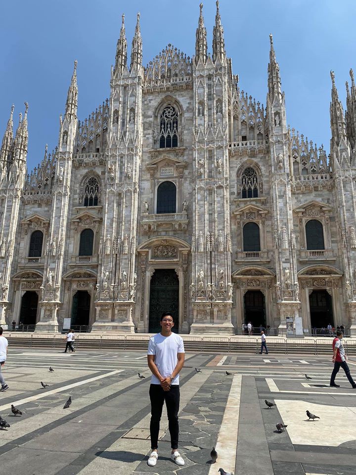 doan van hau sang italia du lich, toi tham dai ban doanh juventus hinh 1