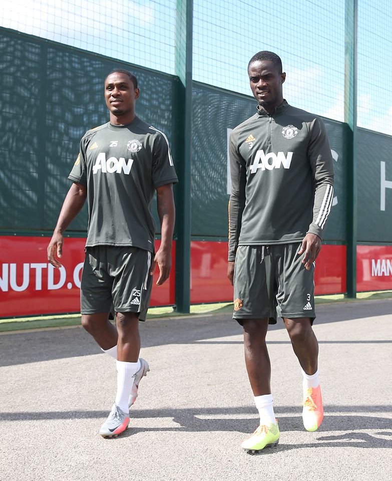 mu se su dung mau ao dau moi trong ngay europa league tro lai hinh 7