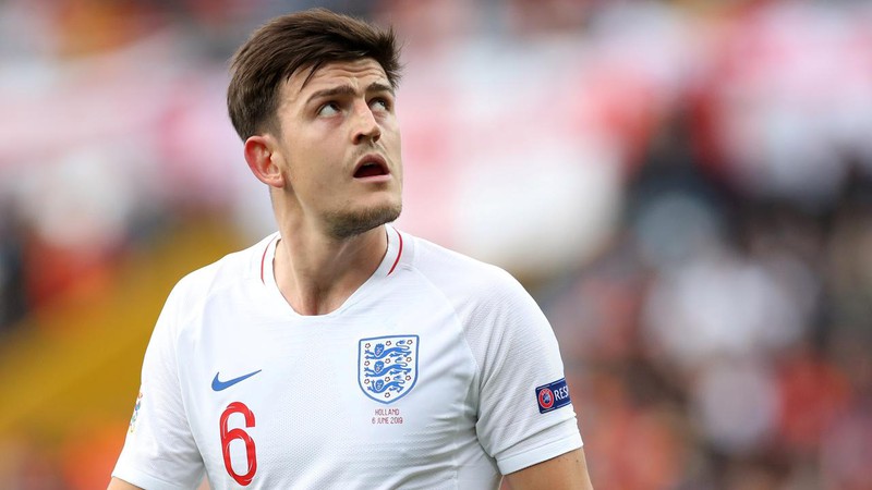 harry maguire bi gach ten khoi dt anh sau khi linh an 21 thang tu treo hinh 1