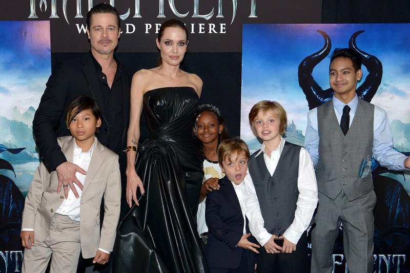 hau ly hon angelina jolie, brad pitt ngay cang xa cach con nuoi? hinh 1