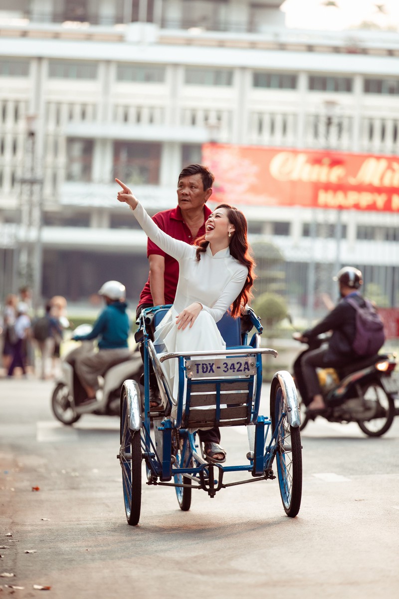 hoa hau khanh van cung bo dao pho sai gon ngay can tet hinh 11