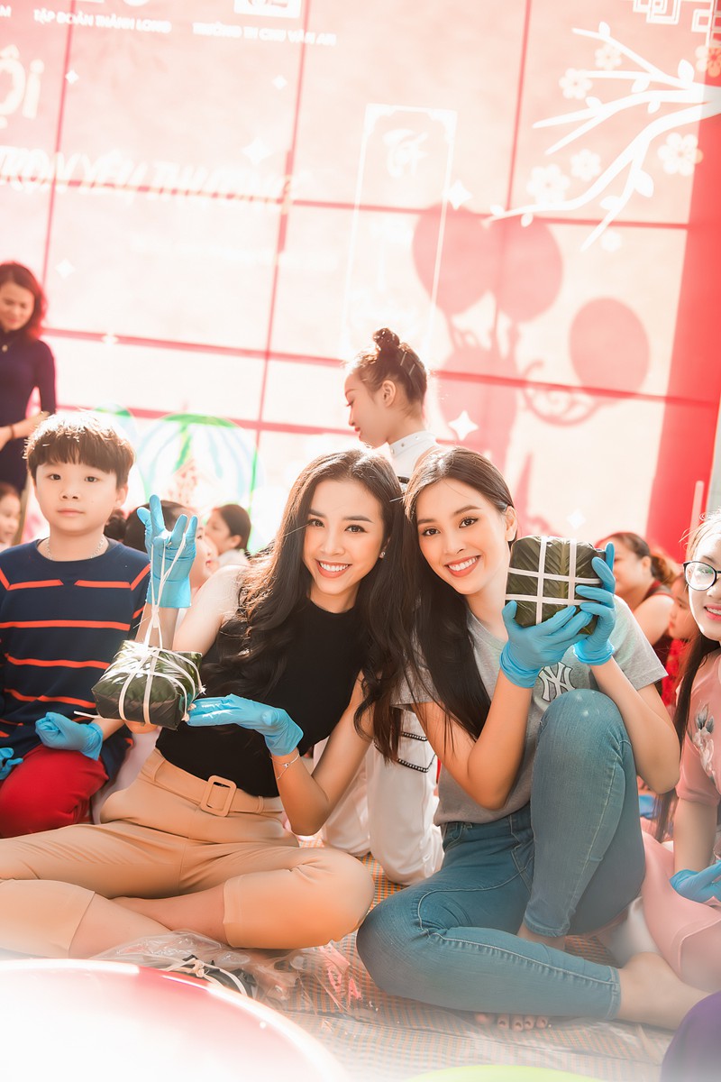 hoa hau tieu vy lan dau tro tai goi banh chung ngay tet hinh 7