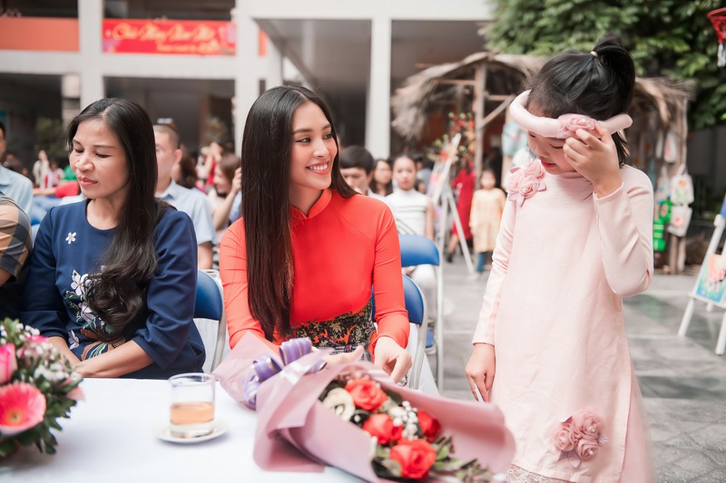 hoa hau tieu vy lan dau tro tai goi banh chung ngay tet hinh 3