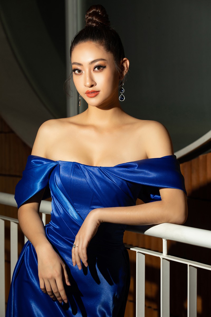 hoa hau my linh, tieu vy, thuy linh "do sac" chung mot khung hinh hinh 7