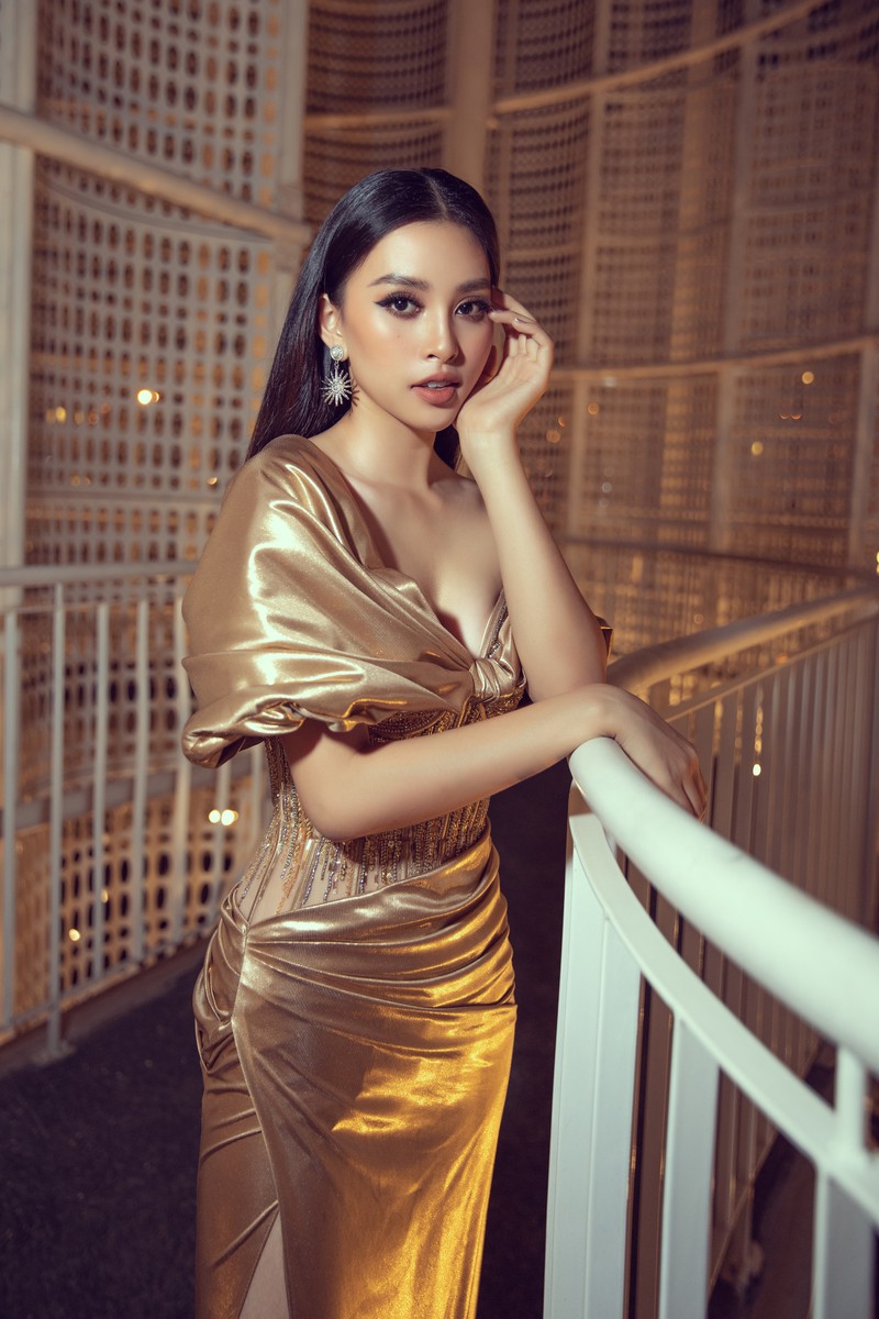 hoa hau my linh, tieu vy, thuy linh "do sac" chung mot khung hinh hinh 2