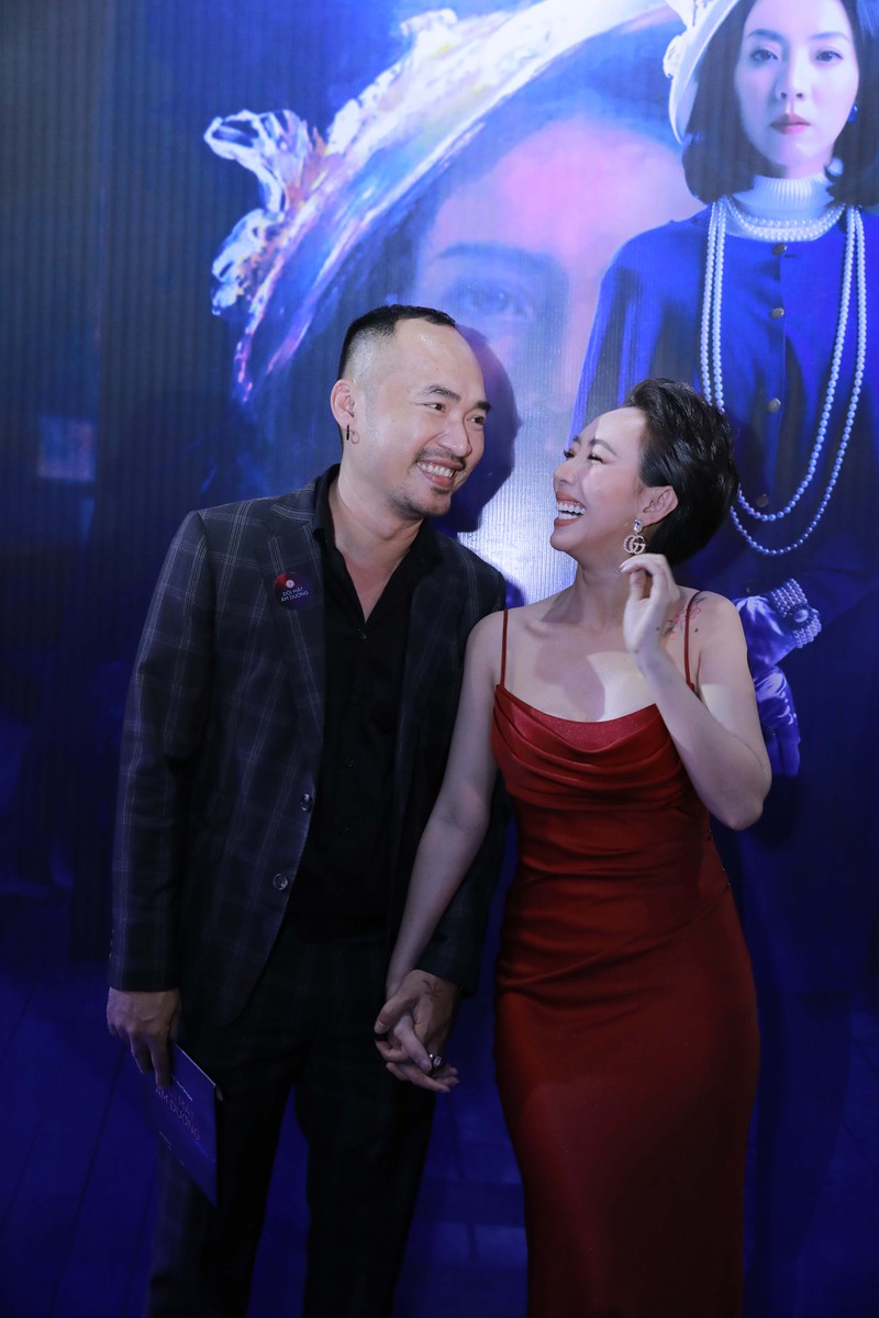 thu trang dien vay hai day, do sac cung "tinh dich" bao thanh hinh 2