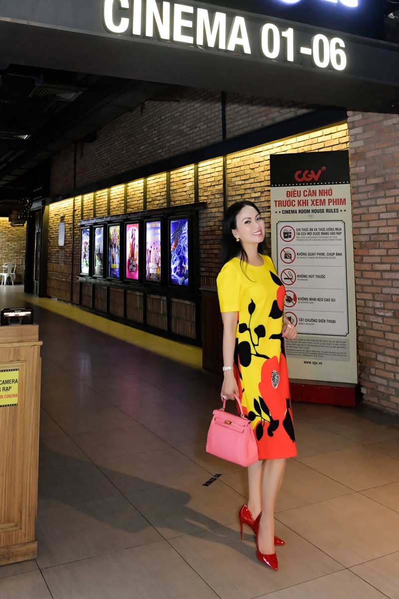 ca si ha phuong mang den niem vui cho ca tram tre em o chua dieu giac hinh 12