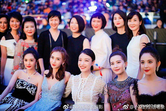 nghe si trung quoc lam gi giua dai dich virus corona? hinh 2