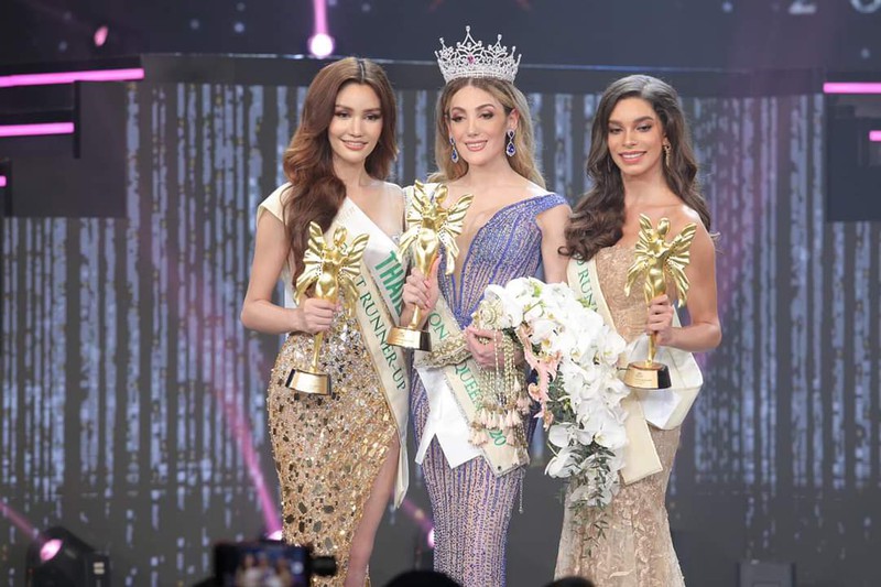 hoai sa dung chan o top 12, mexico dang quang hoa hau chuyen gioi 2020 hinh 1