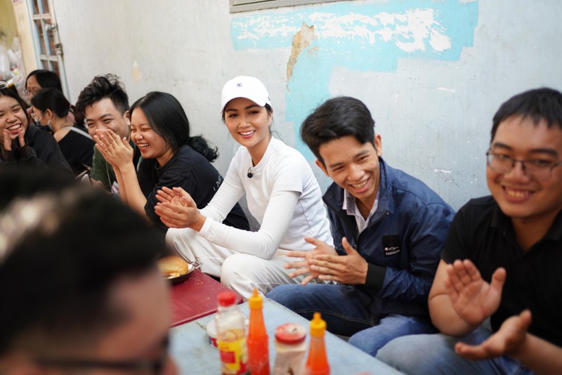 hoa hau h’hen nie danh han mot ngay de an banh mi vi ly do dac biet  hinh 3
