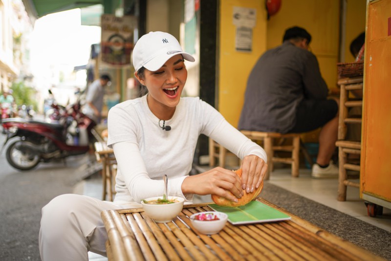 hoa hau h’hen nie danh han mot ngay de an banh mi vi ly do dac biet  hinh 2