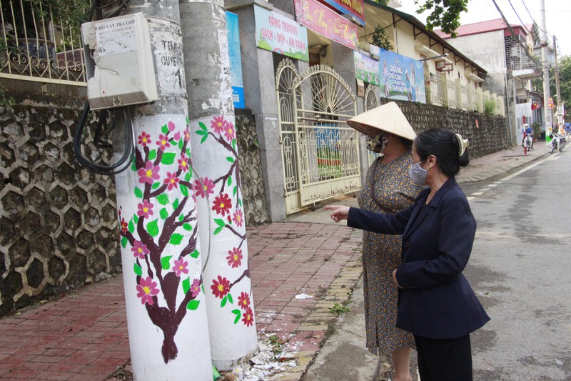 nhung cot dien "no" hoa tren pho nui son la hinh 2
