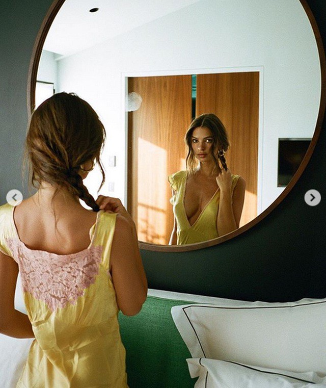 sieu mau emily ratajkowski mac kin nhu bung dao pho giua dich covid-19 hinh 4