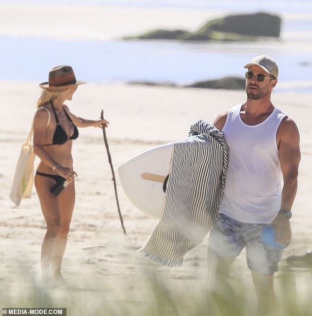tai tu chris hemsworth va vo hao hung di tam bien giua dot dich covid-19 hinh 1