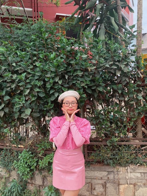 chuyen showbiz: phuong my chi bi che gia, "chin ep" o tuoi 17 hinh 1