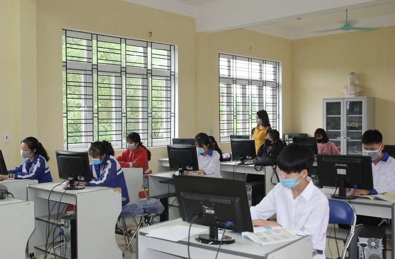 anh: hoc sinh yen bai hao hung tro lai lop hoc sau ky nghi dai hinh 10