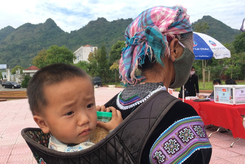 anh: gian hang 0 dong o lai chau, noi dai yeu thuong hinh 10