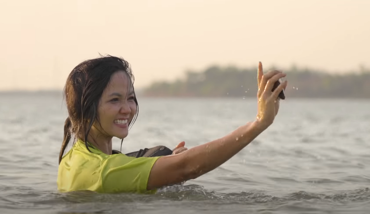 hoa hau h'hen nie loi song mo trai dip nghi le hinh 1