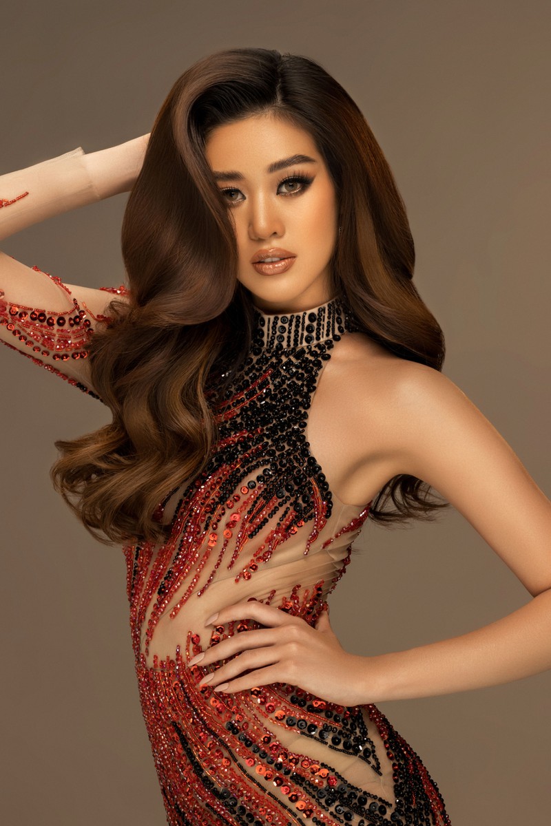 hoa hau khanh van khoe ve quyen ru trong bo anh beauty queen moi hinh 3