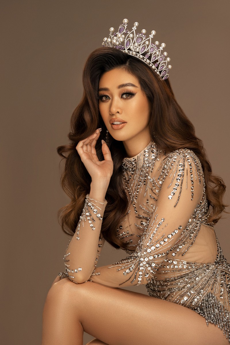 hoa hau khanh van khoe ve quyen ru trong bo anh beauty queen moi hinh 7