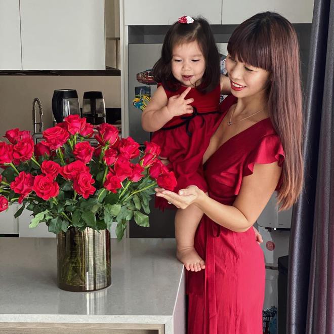 con gai sieu mau ha anh: chua tron 2 tuoi da thuoc lau bang chu cai hinh 2