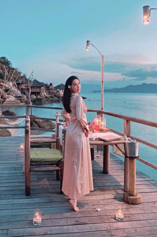 chuyen showbiz: sieu mau xuan lan tiet lo anh dam hoi bi mat hinh 7