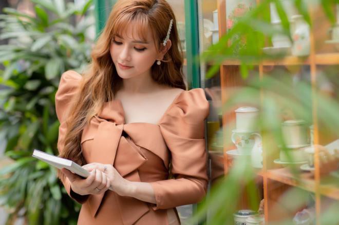 ca si thu thuy to ekip phim 'hanh phuc cua me' dung chua nhac hinh 1